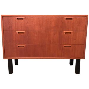 three drawer dresser front 1